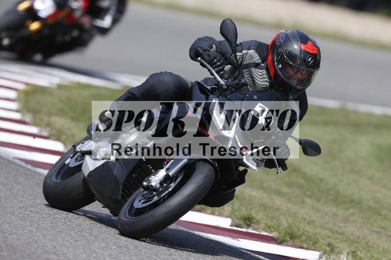 /Archiv-2025/49 26.08.2025 Cornu Master School ADR/blau-bleu/14